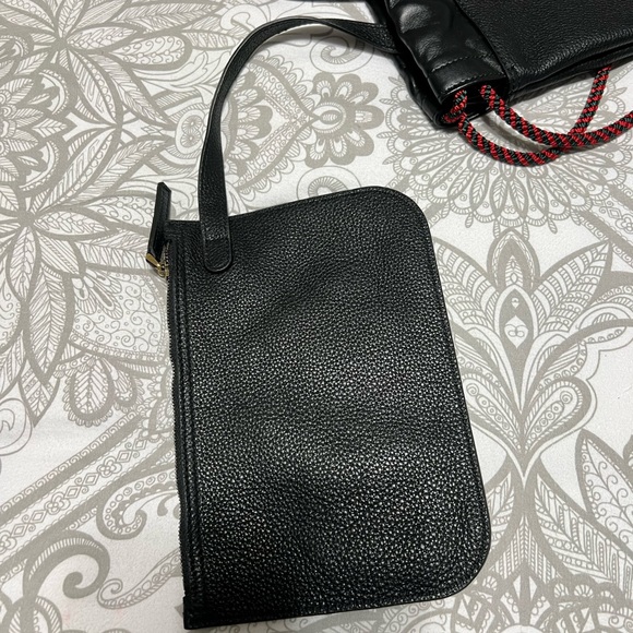 Gucci Calfskin Logo Drawstring Backpack black (NEW/NEVER USED) - Picture 7 of 16